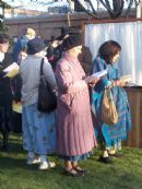 Saying the Bircas HaChamah (Sun Blessing) in the park.